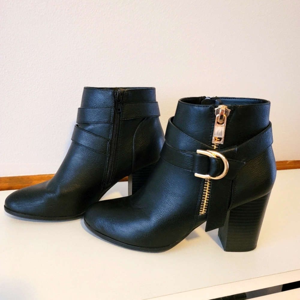 APT. 9 Booties
